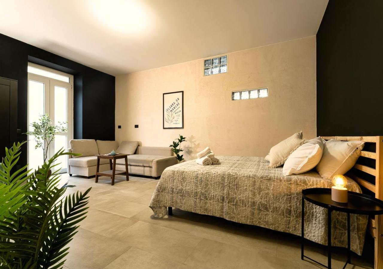 Residence La Corte - Bilocale 3 Novara Bagian luar foto