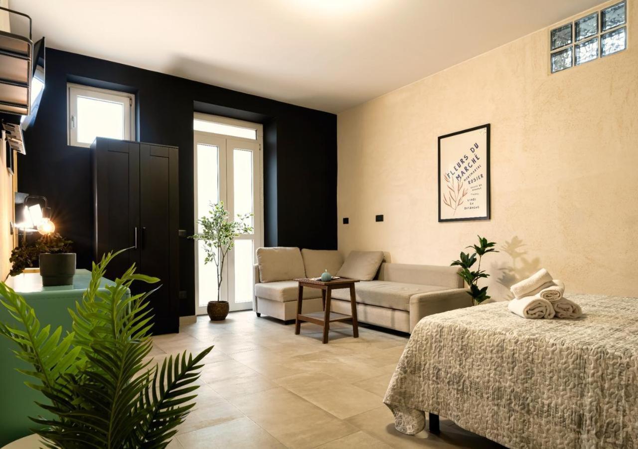 Residence La Corte - Bilocale 3 Novara Bagian luar foto