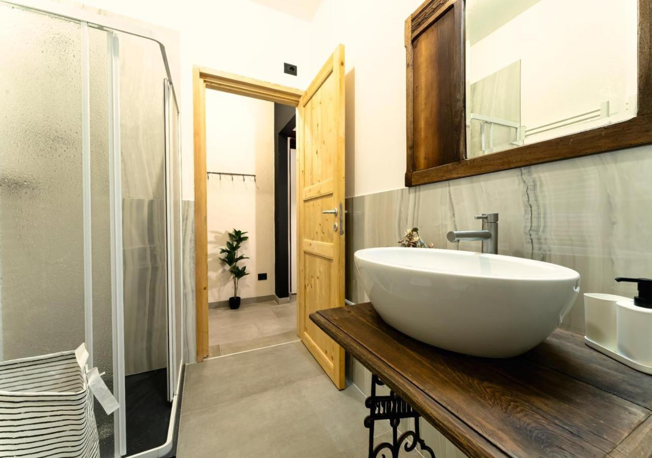Residence La Corte - Bilocale 3 Novara Bagian luar foto